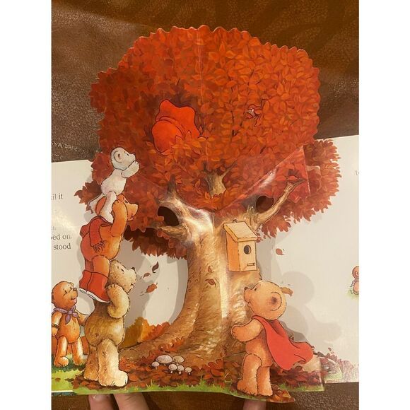 Catch That Hat!: The Magical World of Teddies Childrens Pop up Book NWOT - Picture 5 of 8